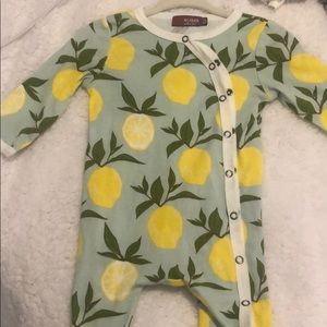 MILBARN 0-3m super cute 🍋